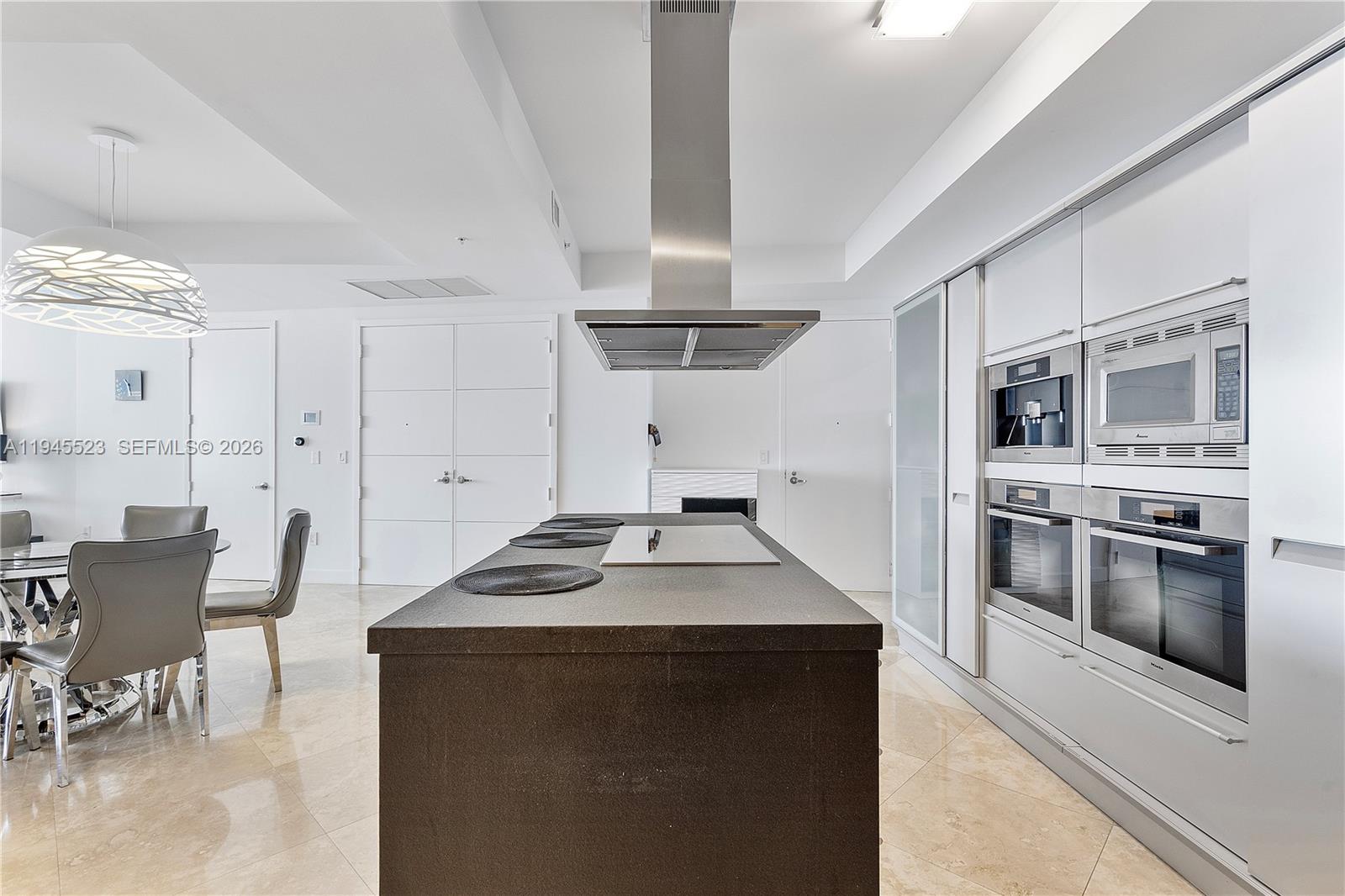 4404 3 / 4 2174 sq. ft. $ 2026-01-16 0 foto