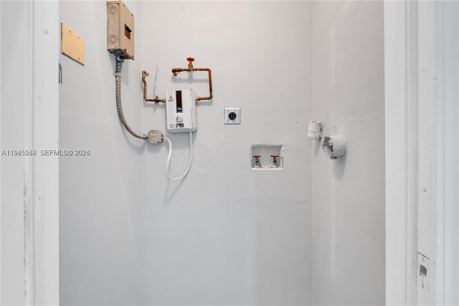   /  2252 кв.футов $ 2026-01-14 0 Фото