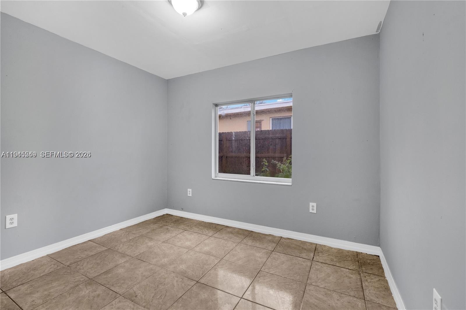   /  2252 кв.футов $ 2026-01-14 0 Фото