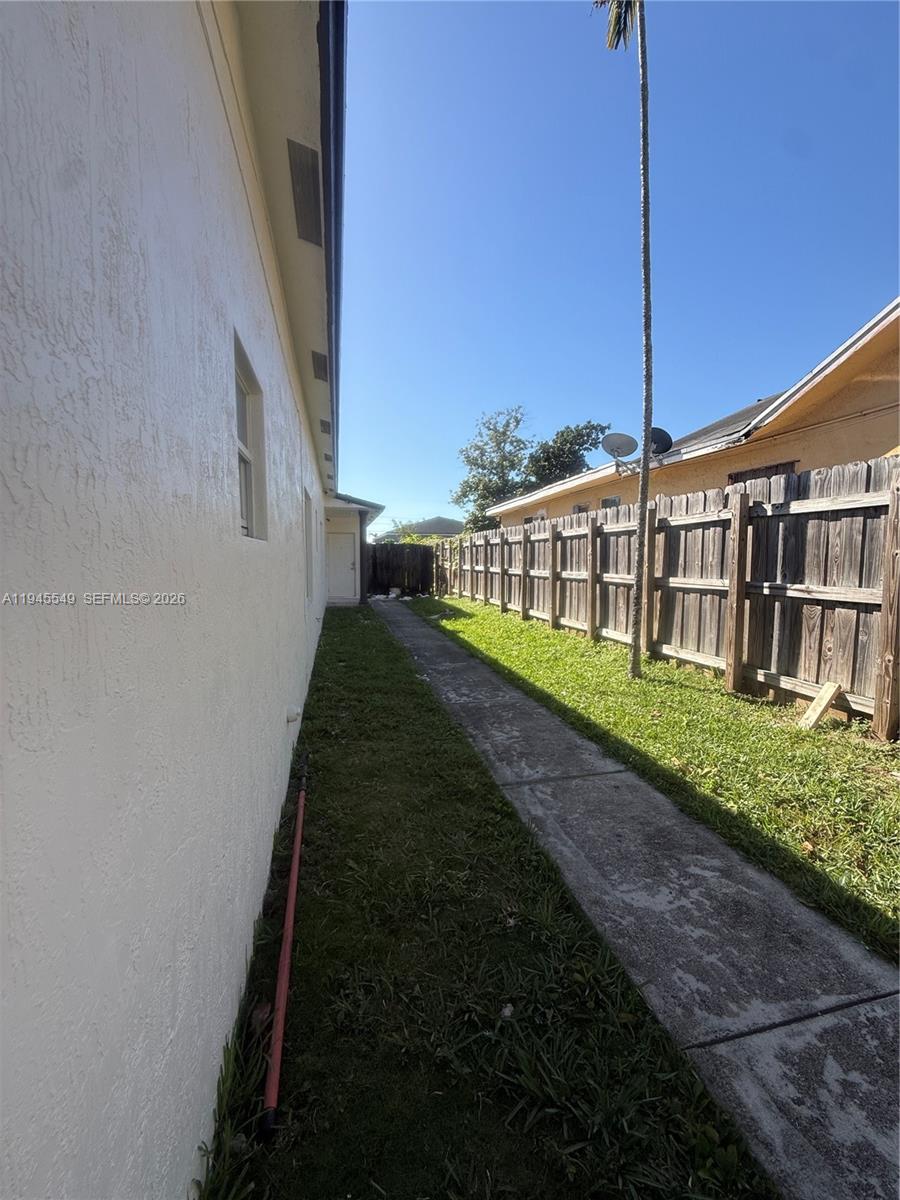   /  2252 кв.футов $ 2026-01-14 0 Фото