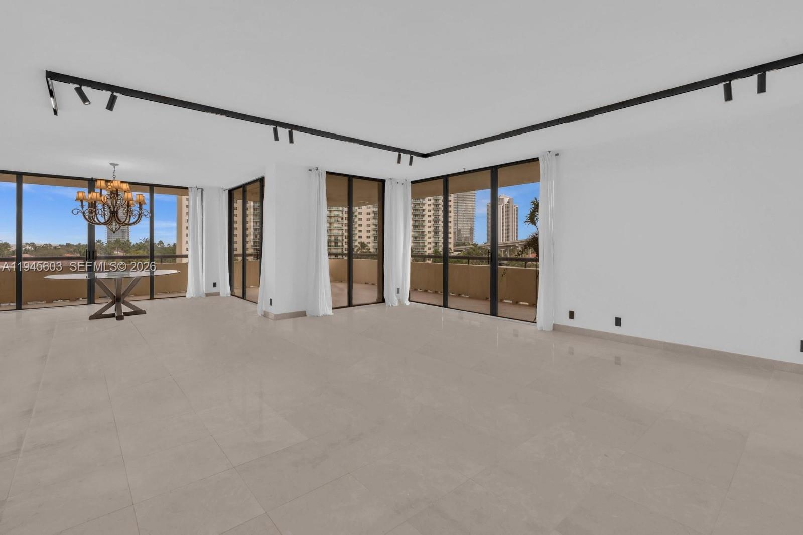 Photo of 19355 Turnberry Way  #3J, Aventura, Florida, 33180 - 