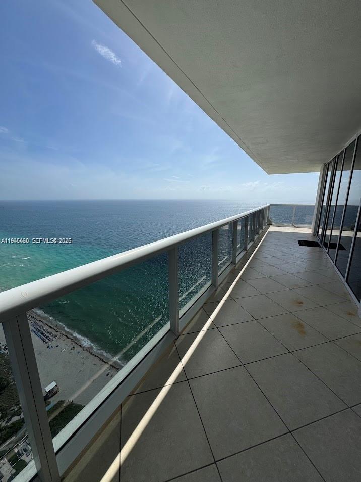 4501 3 / 3 2065 sq. ft. $ 2026-01-15 0 foto