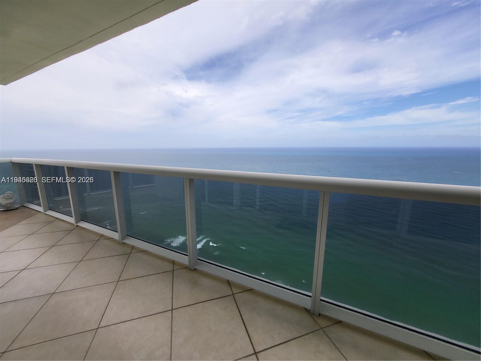 4501 3 / 3 2065 sq. ft. $ 2026-01-15 0 foto
