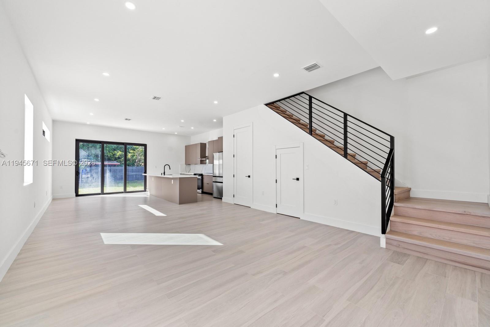   /  2351 sq. ft. $ 2026-01-14 0 foto