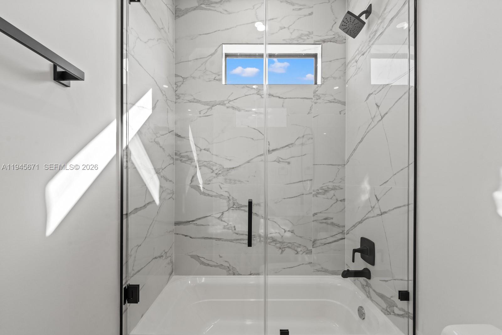   /  2351 sq. ft. $ 2026-01-14 0 foto