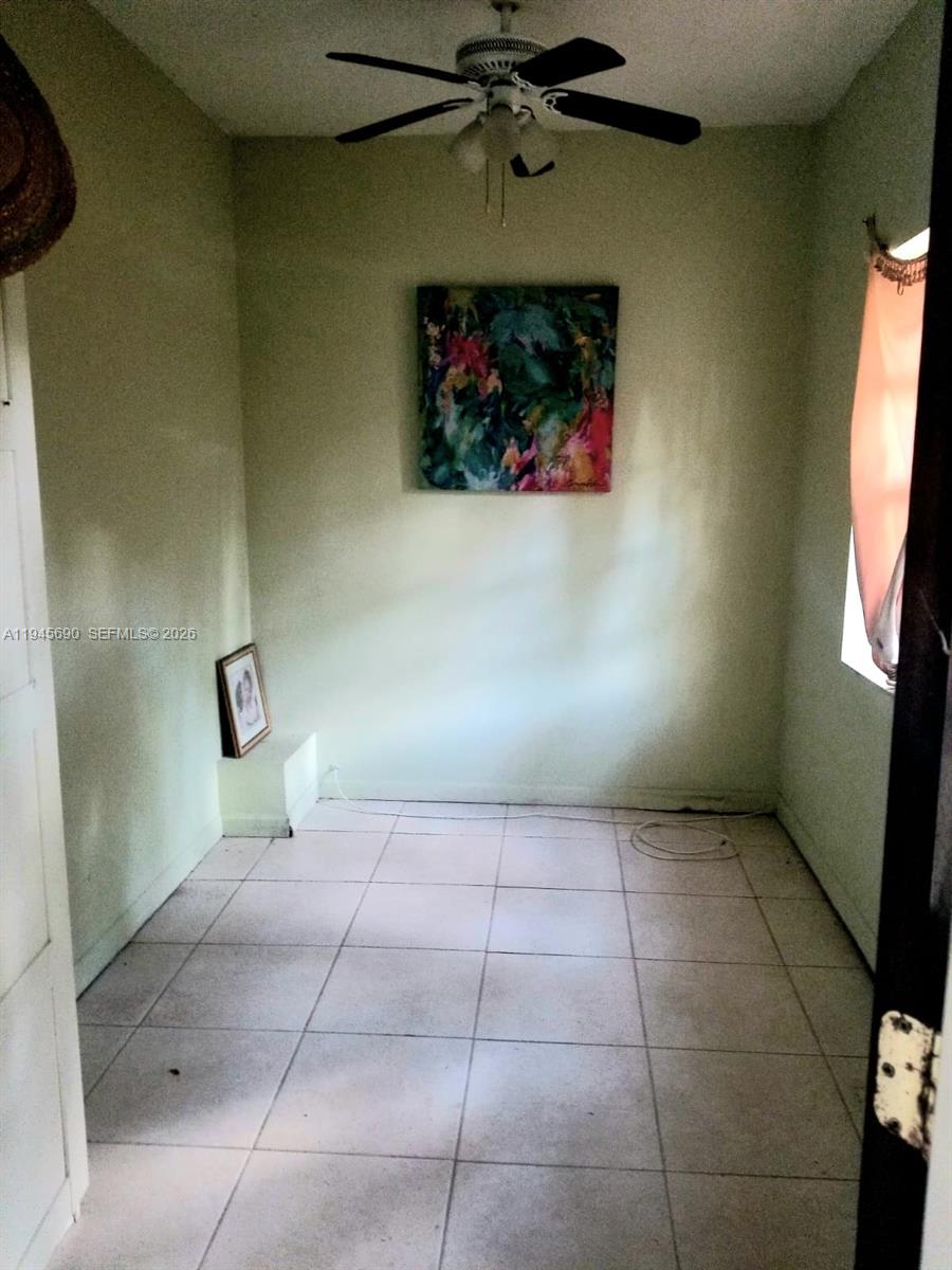   /  1976 кв.футов $ 2026-01-14 0 Фото