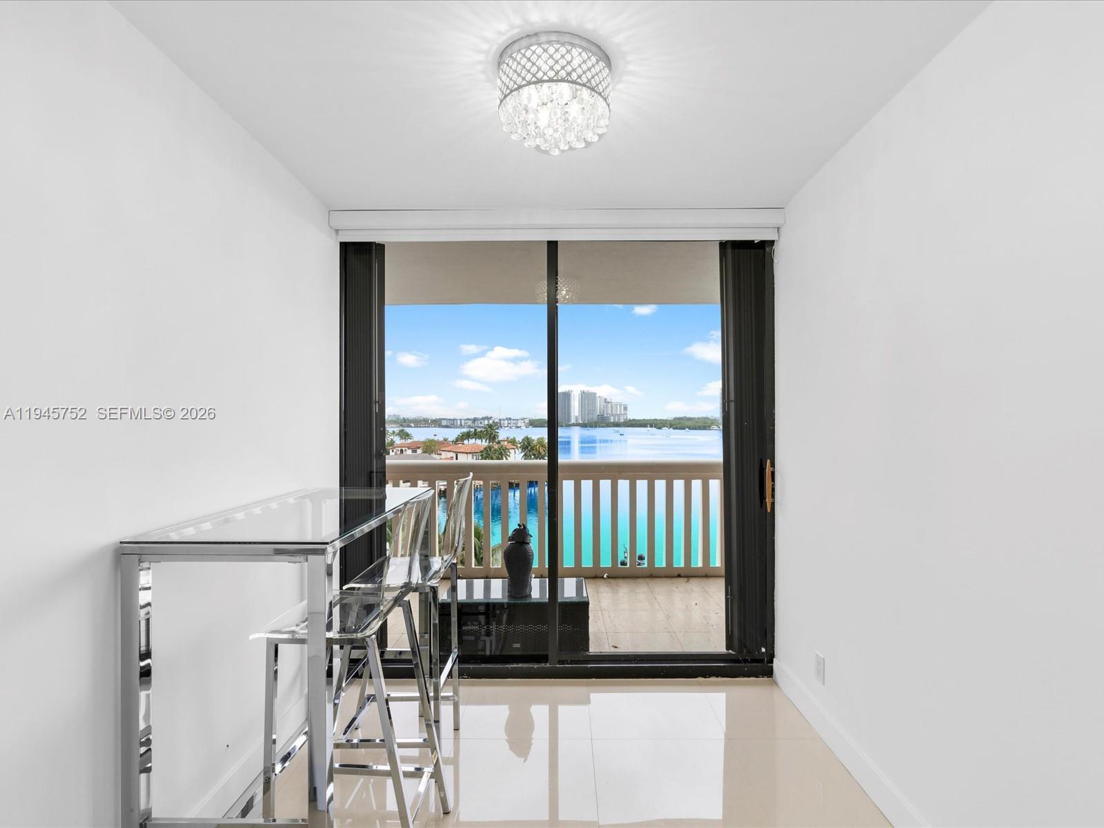 612 2 / 2 1350 sq. ft. $ 2026-01-14 0 foto