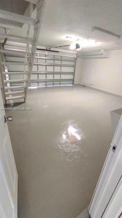 333 3 / 2 1991 sq. ft. $ 2026-03-27 0 Photo