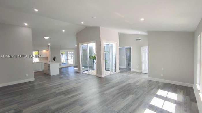 333 3 / 2 1991 sq. ft. $ 2026-03-27 0 Photo