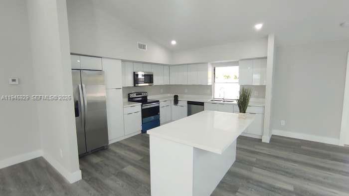 333 3 / 2 1991 sq. ft. $ 2026-03-27 0 Photo