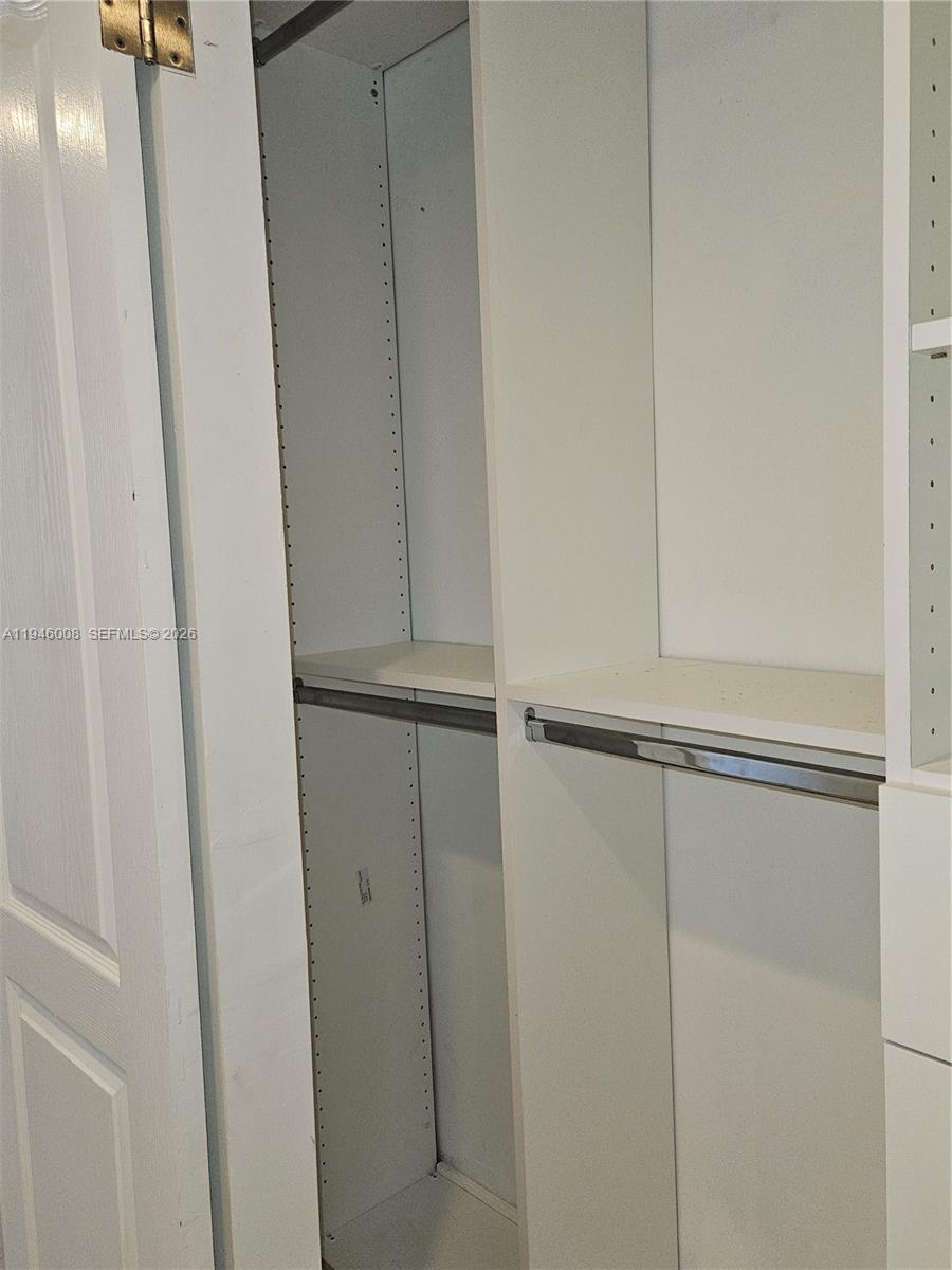 Photo of 3180 Ocean Dr  #1508, Hallandale Beach, Florida, 33009 - en suite bath