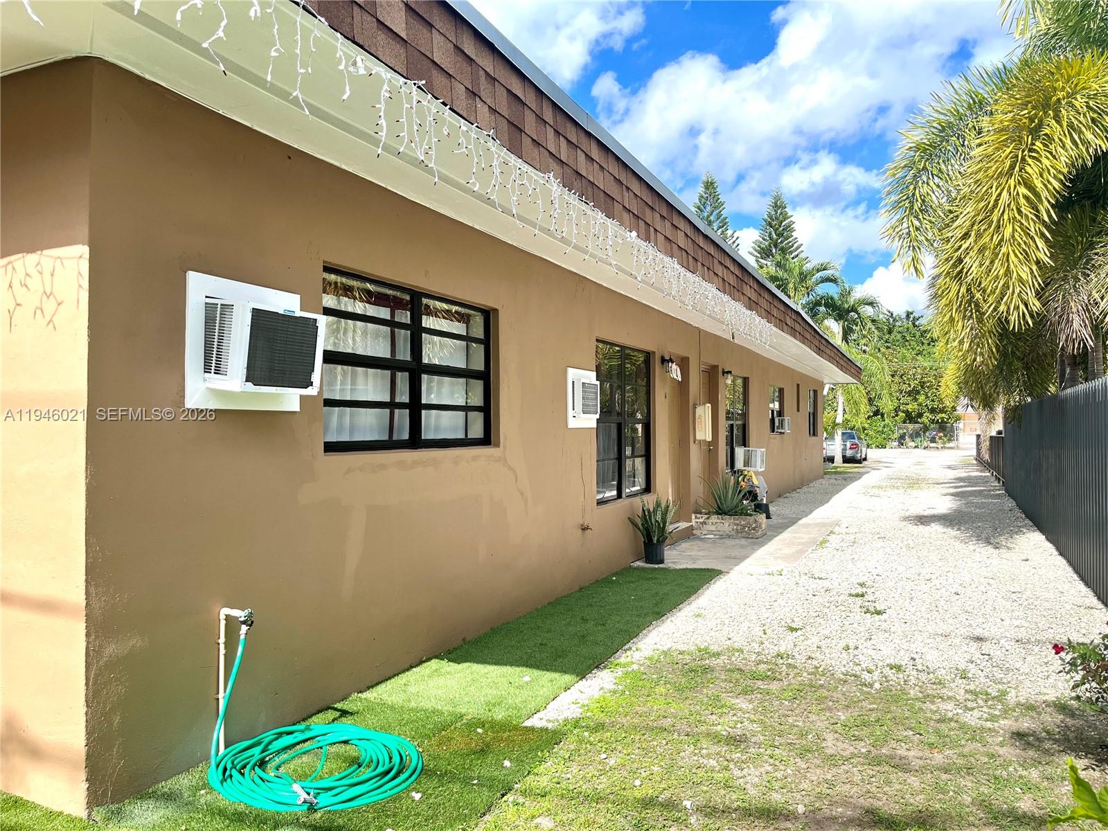   /  1608 кв.футов $ 2026-01-15 0 Фото