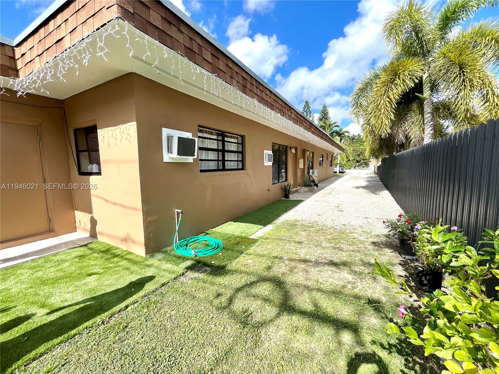   /  1608 кв.футов $ 2026-01-15 0 Фото