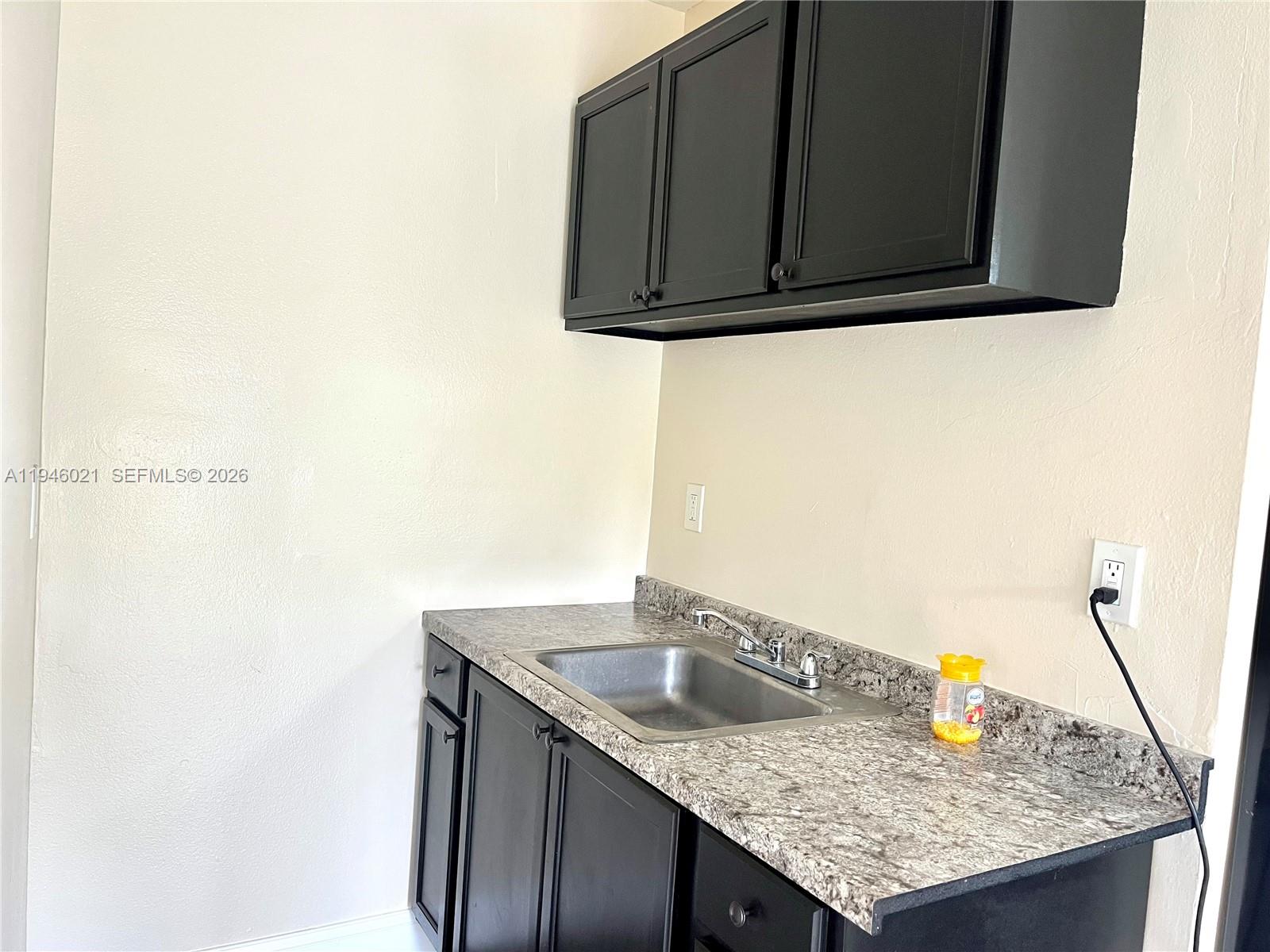   /  1608 кв.футов $ 2026-01-15 0 Фото