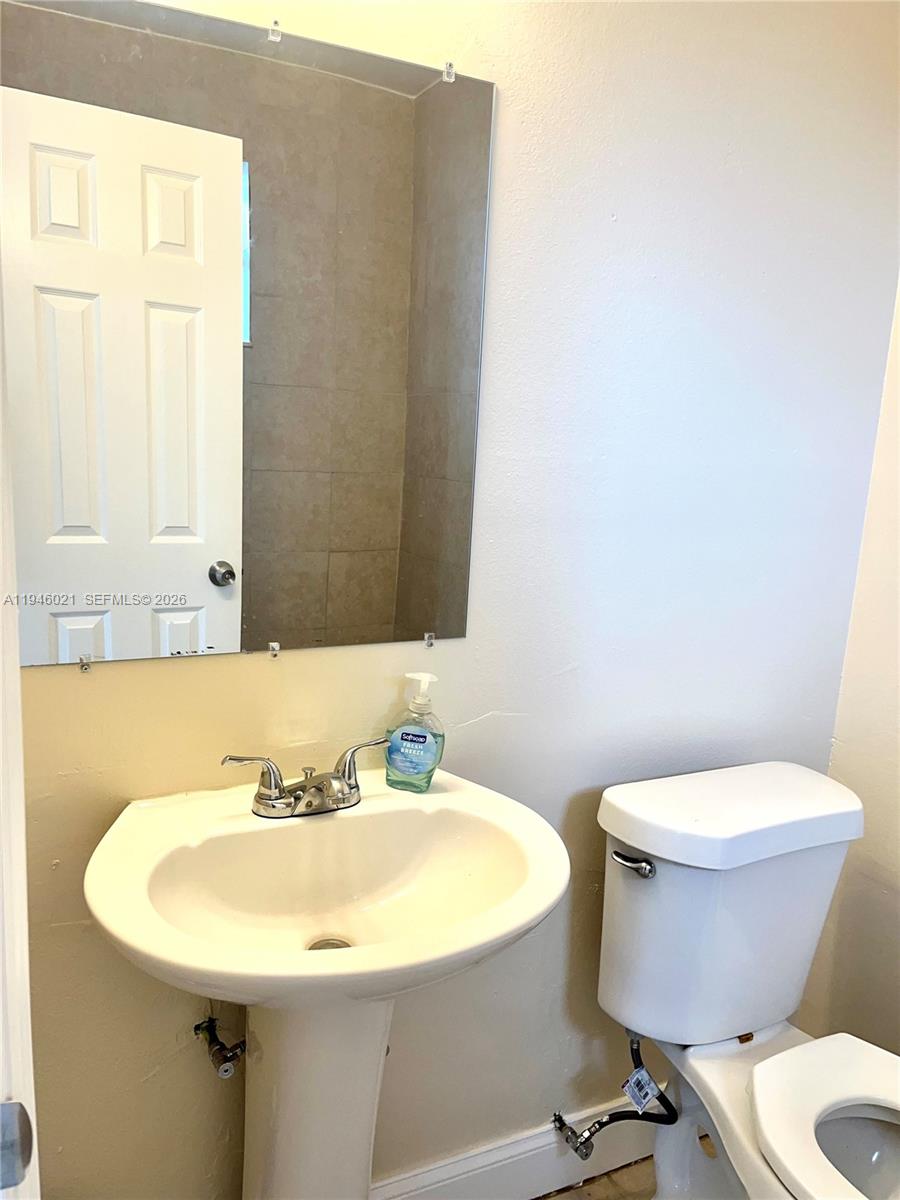   /  1608 кв.футов $ 2026-01-15 0 Фото