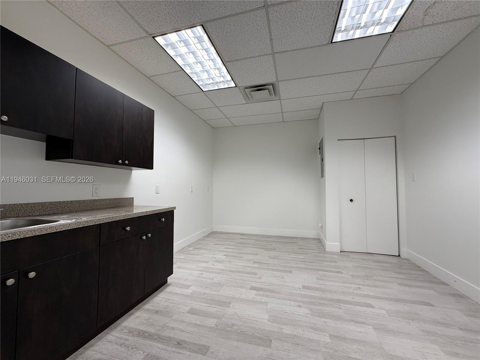 4A  /   sq. ft. $ 2026-01-15 0 foto