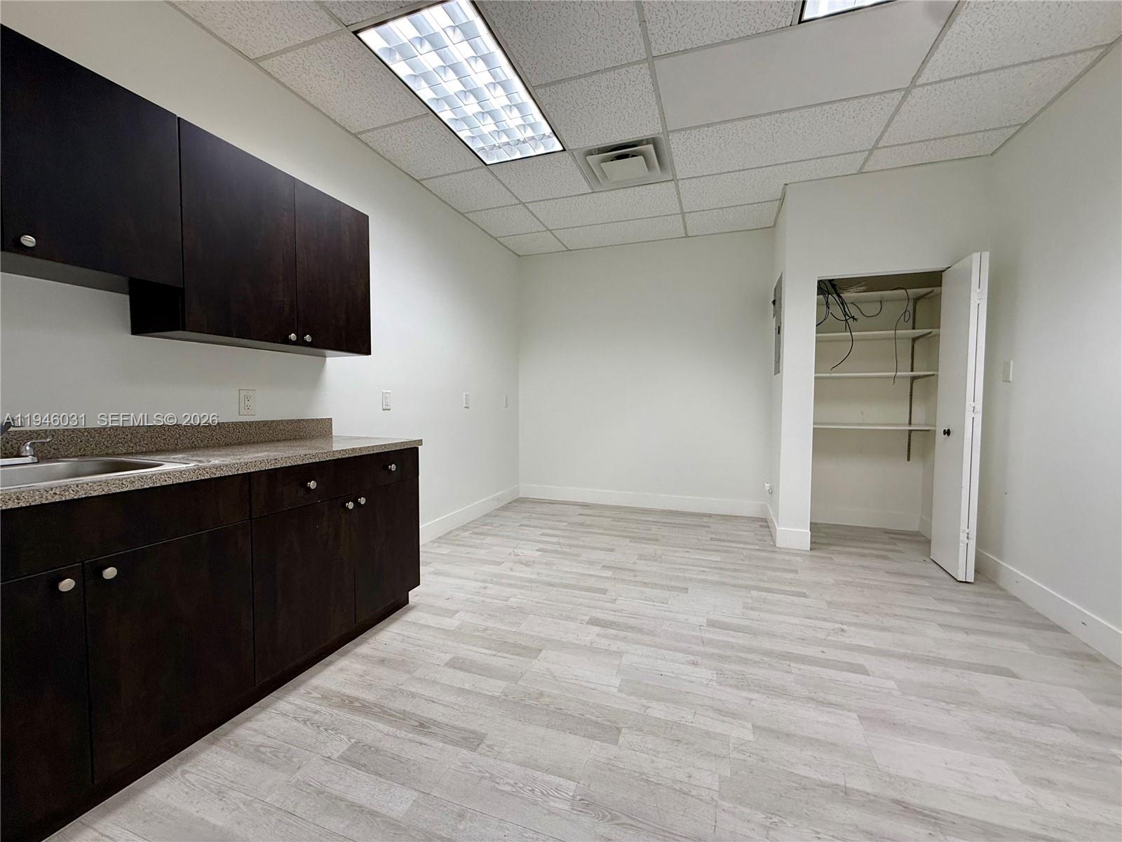 4A  /   sq. ft. $ 2026-01-15 0 foto