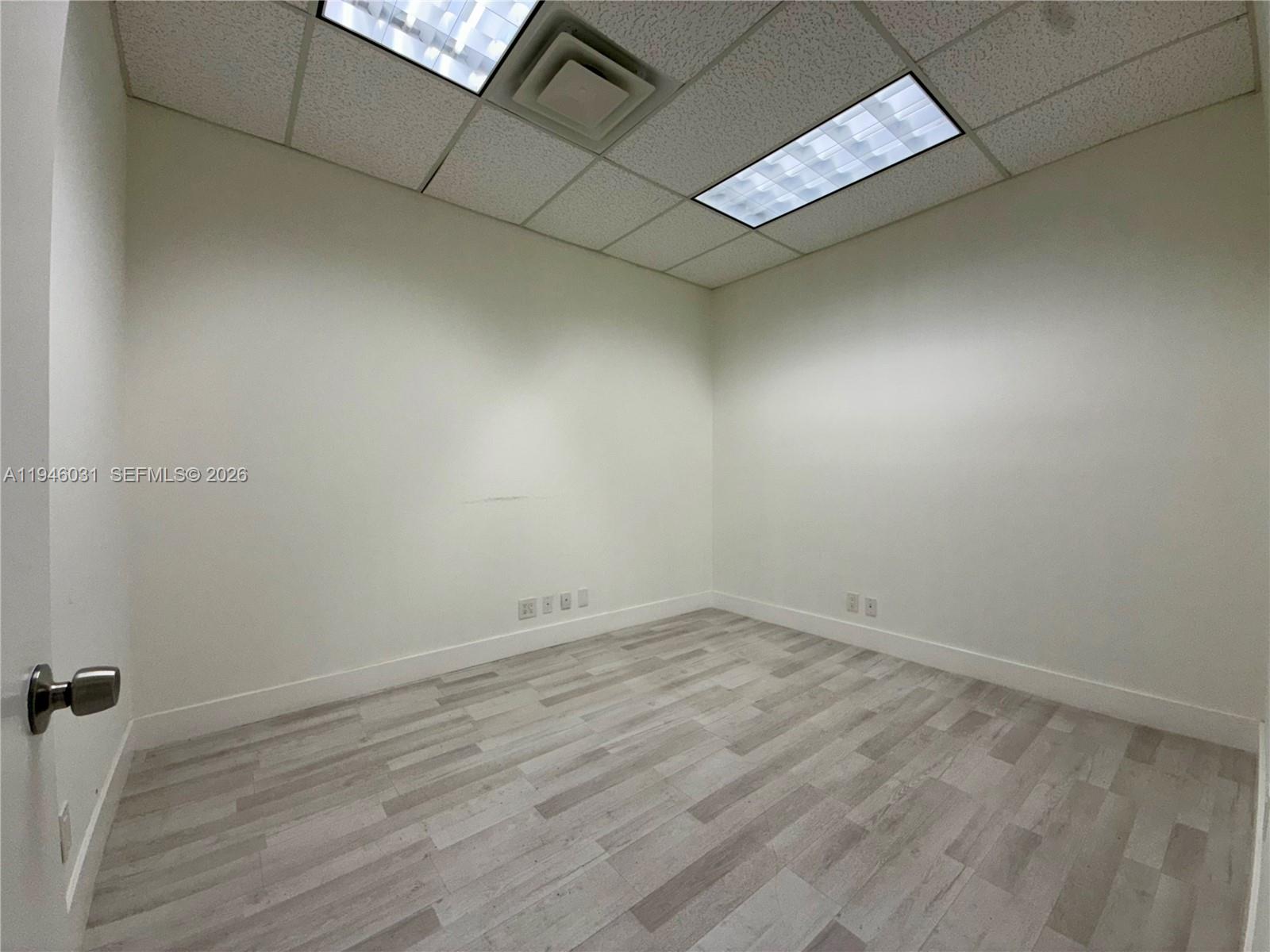 4A  /   sq. ft. $ 2026-01-15 0 foto