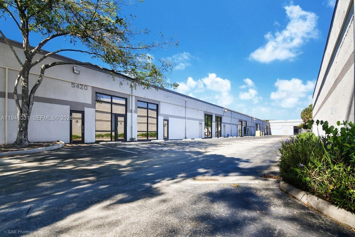 4A  /   sq. ft. $ 2026-01-15 0 foto