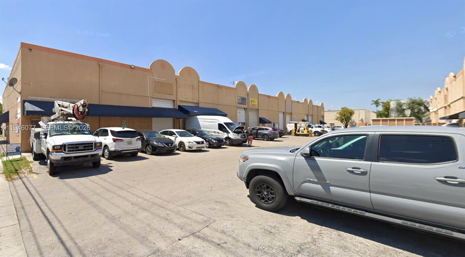 14  /   sq. ft. $ 2026-01-15 0 foto