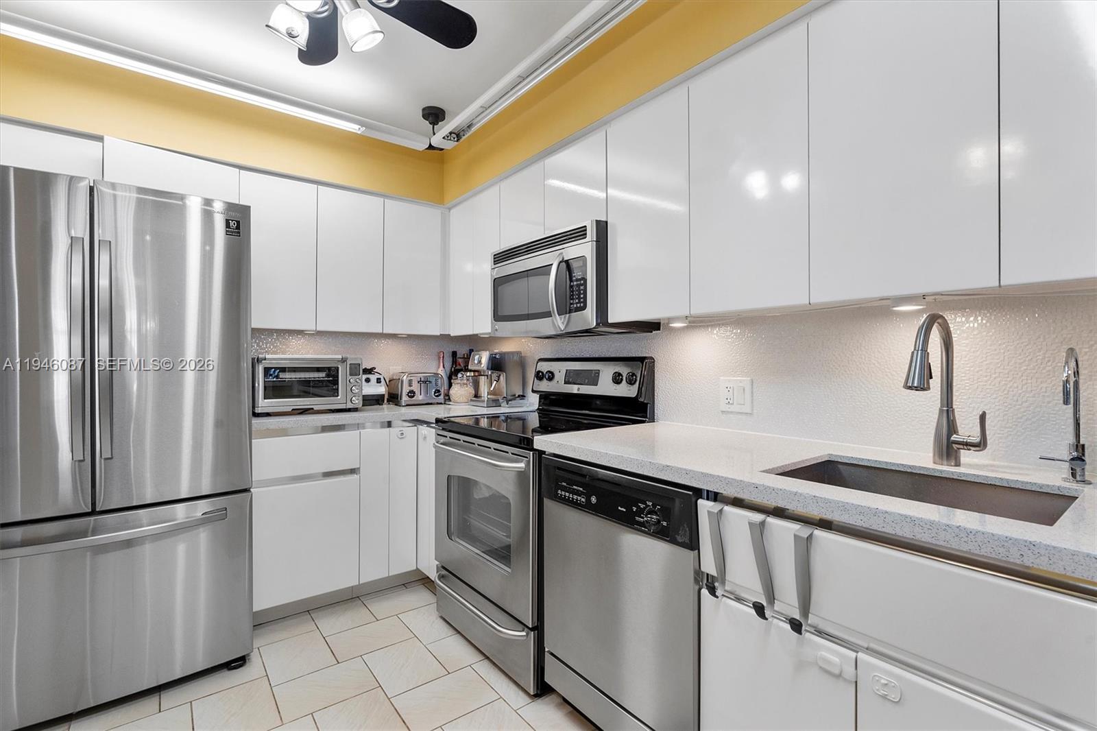 Photo of 20379 Country Club Dr  #1933, Aventura, Florida, 33180 - 