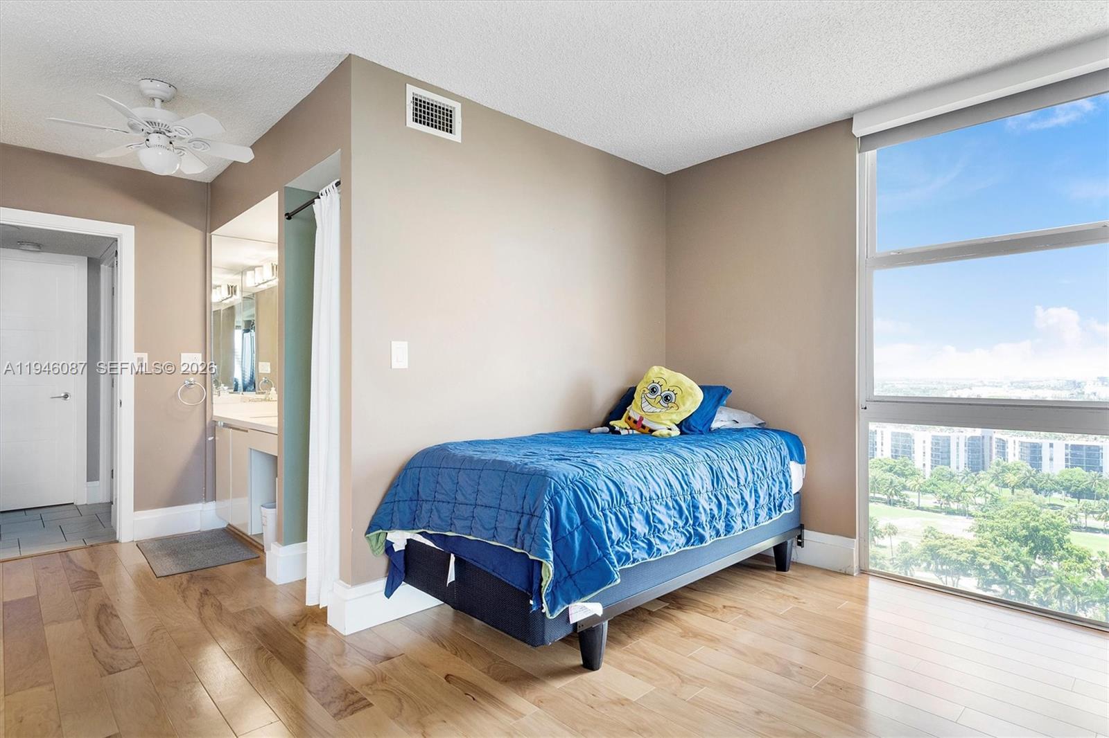 Photo of 20379 Country Club Dr  #1933, Aventura, Florida, 33180 - 