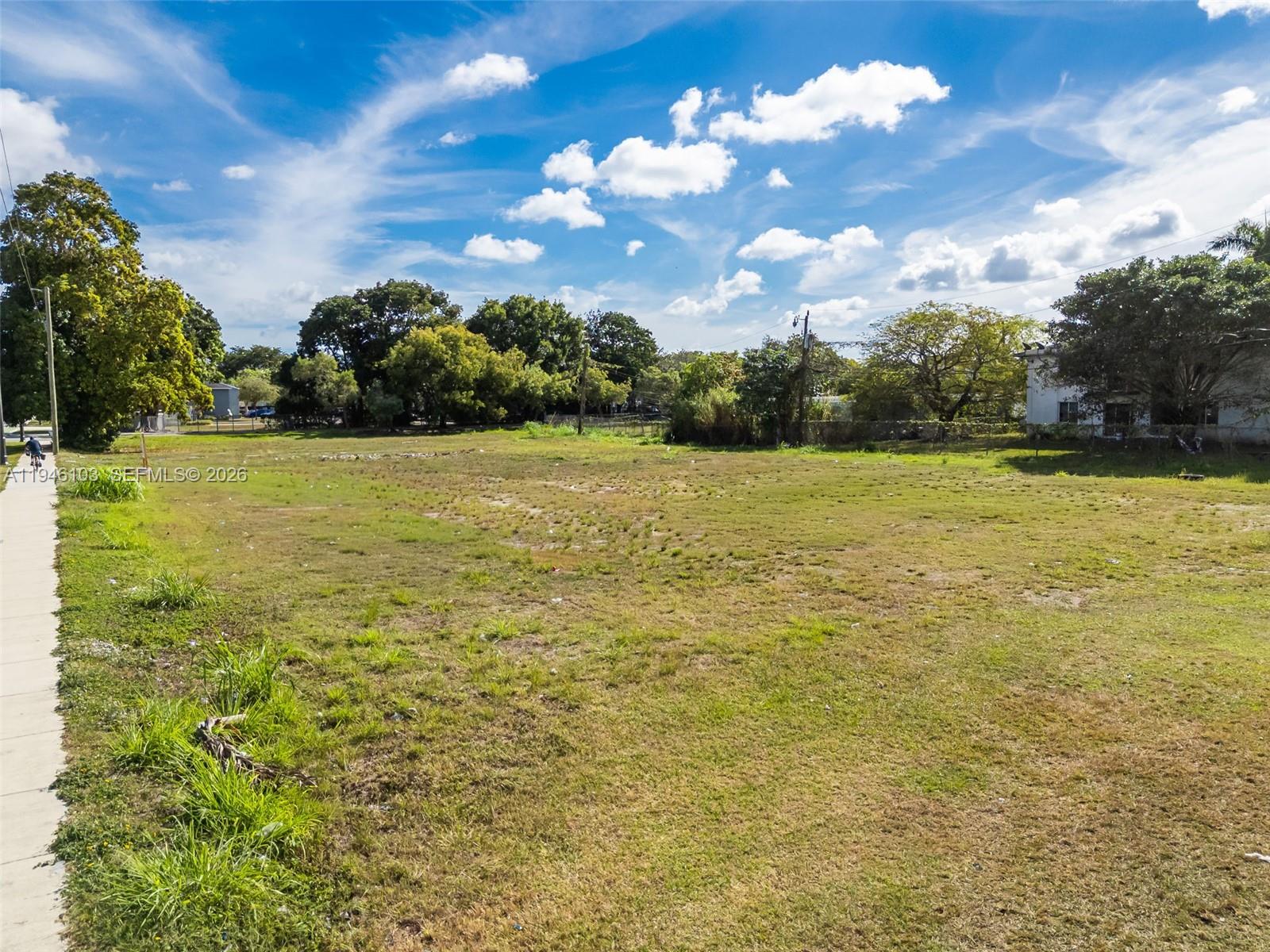   /   sq. ft. $ 2026-01-15 0 foto