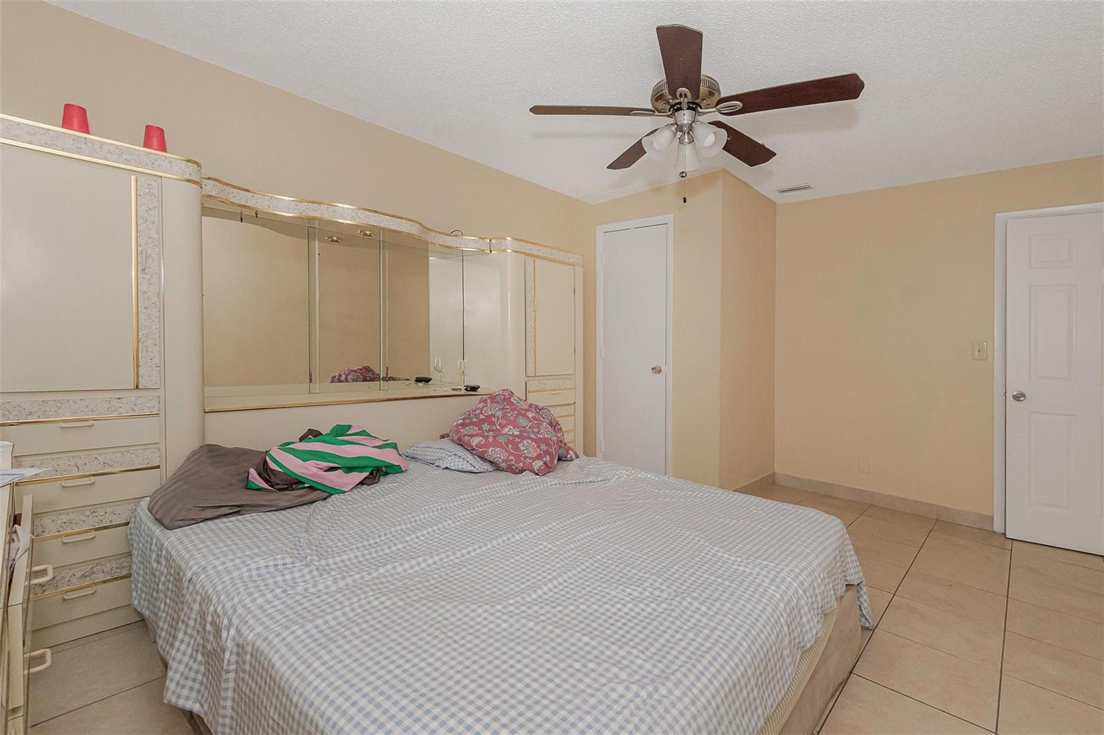 Ver detalles / 0 6012 sq. ft. $ 2026-06-21 0 foto