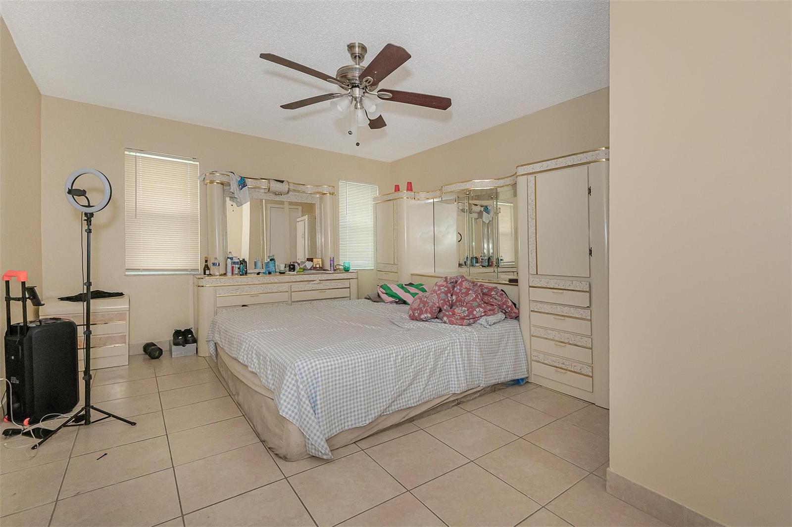 Ver detalles / 0 6012 sq. ft. $ 2026-06-21 0 foto