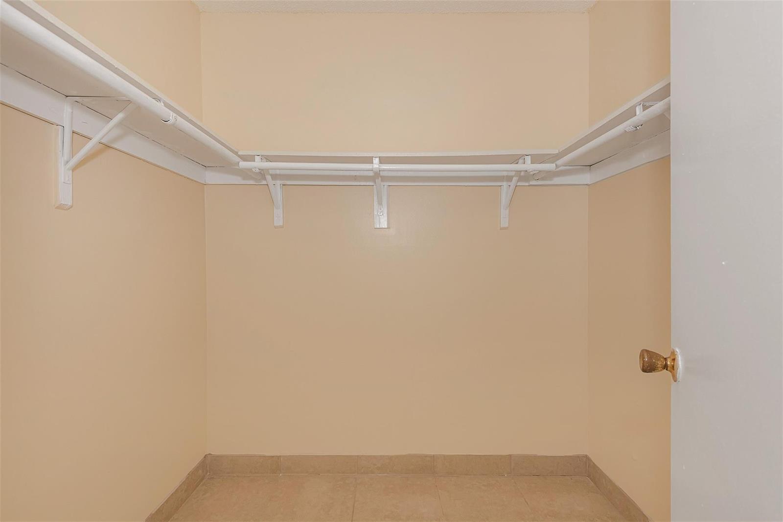 Ver detalles / 0 6012 sq. ft. $ 2026-06-21 0 foto