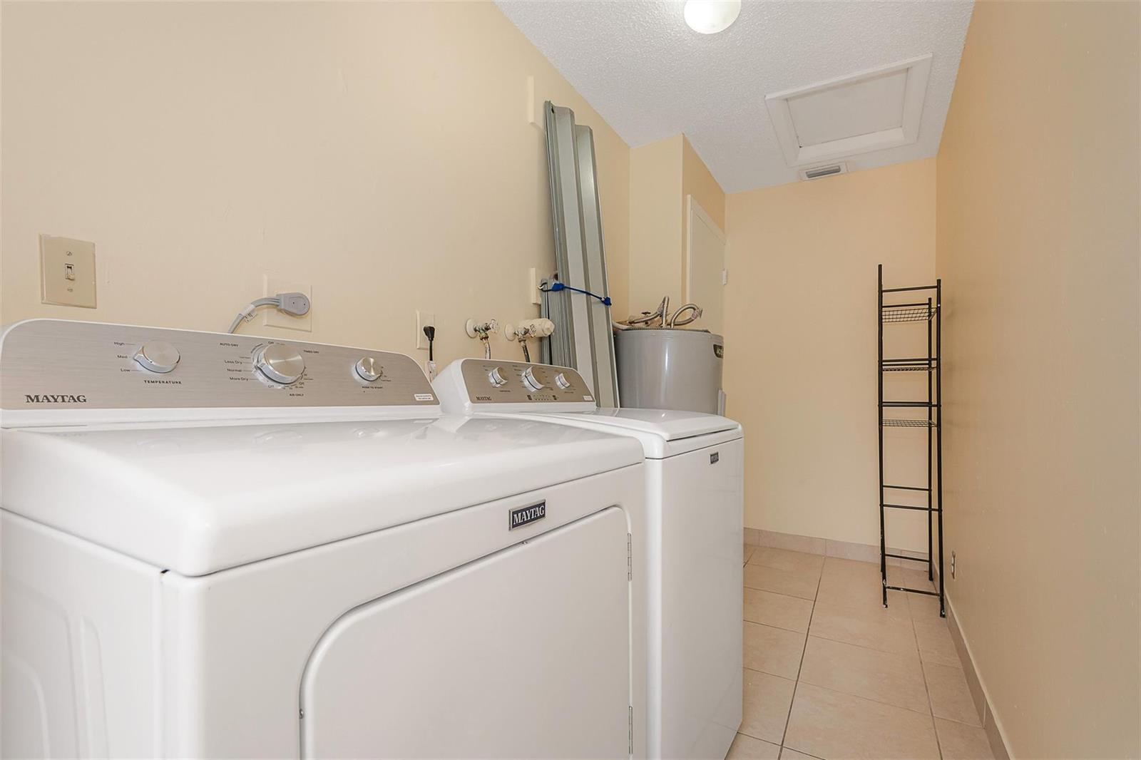 Ver detalles / 0 6012 sq. ft. $ 2026-06-21 0 foto