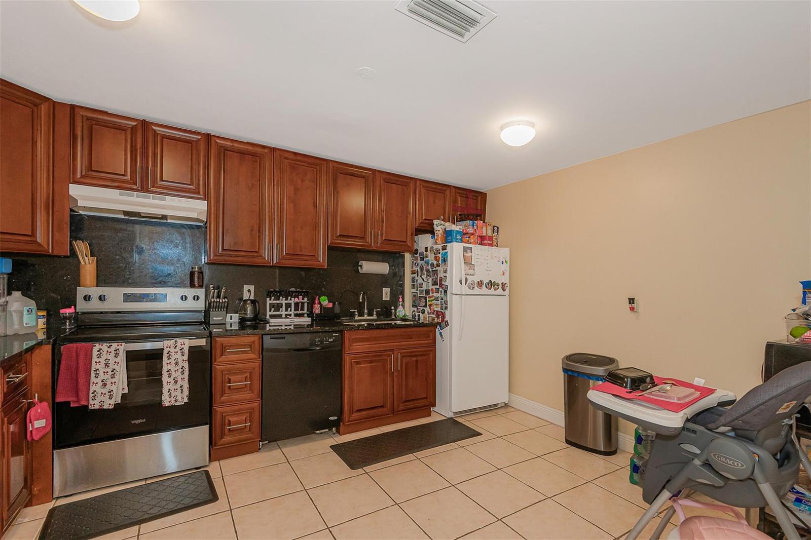 Ver detalles / 0 6012 sq. ft. $ 2026-06-21 0 foto