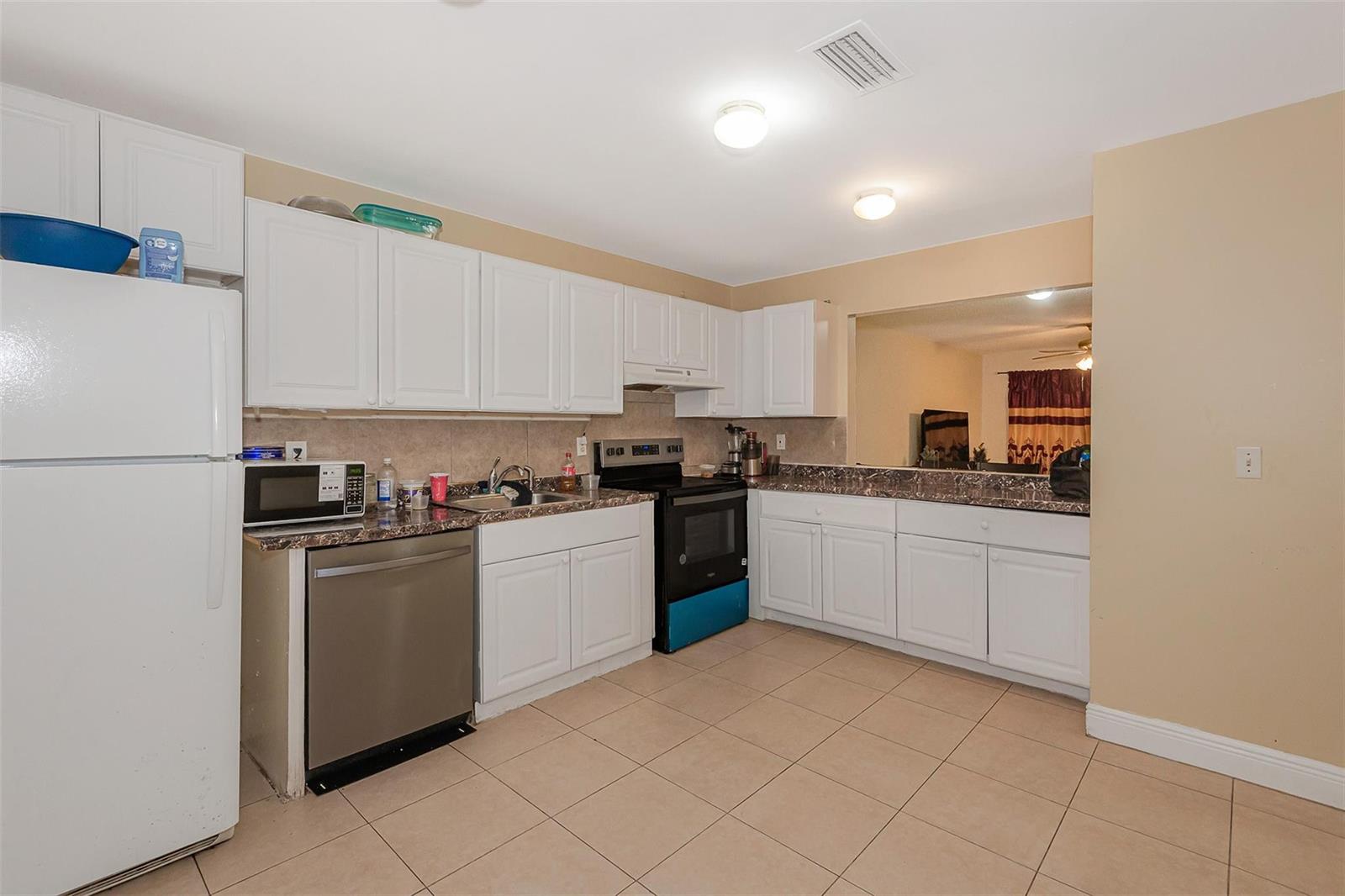 Ver detalles / 0 6012 sq. ft. $ 2026-06-21 0 foto