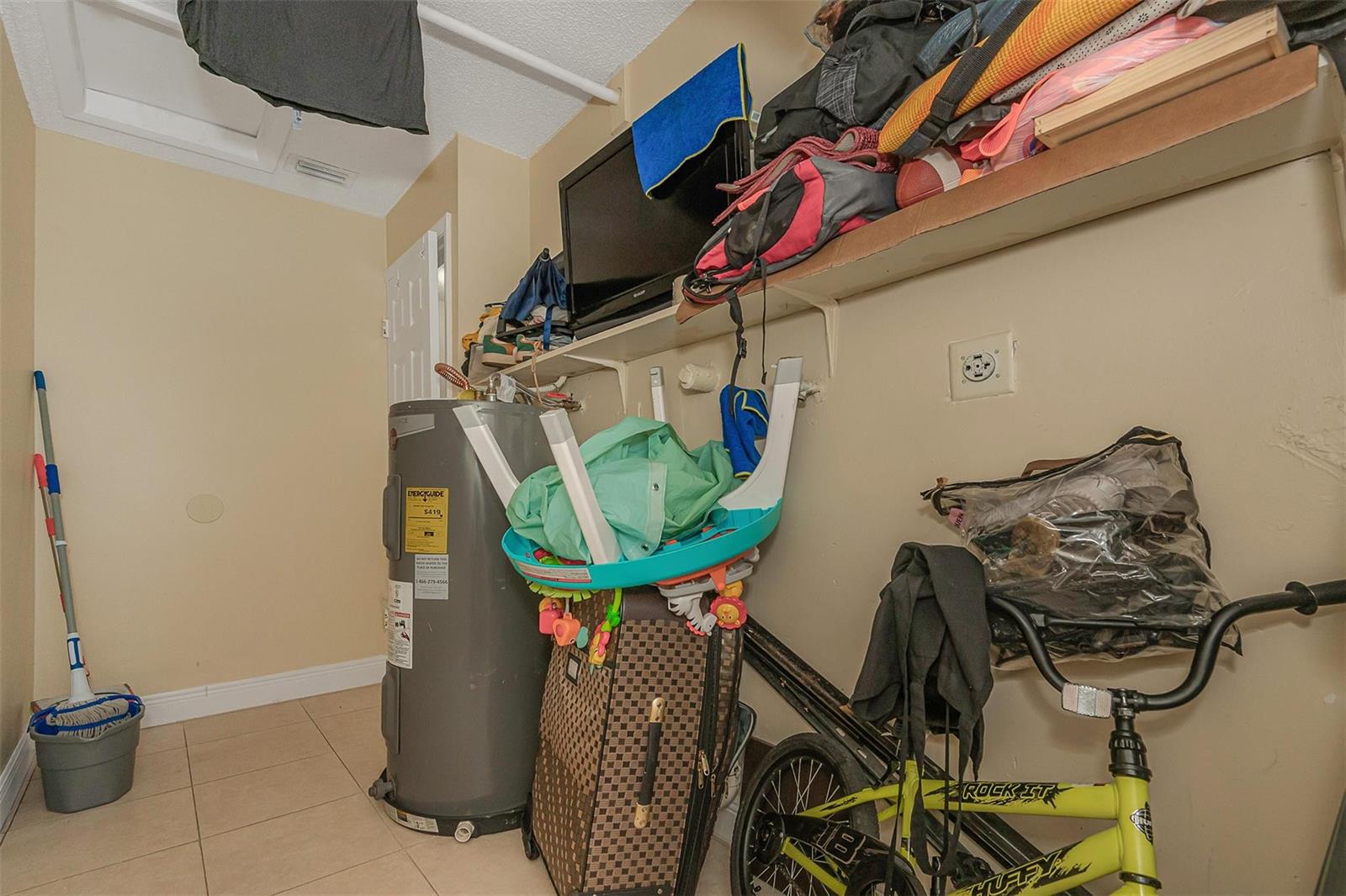 Ver detalles / 0 6012 sq. ft. $ 2026-06-21 0 foto