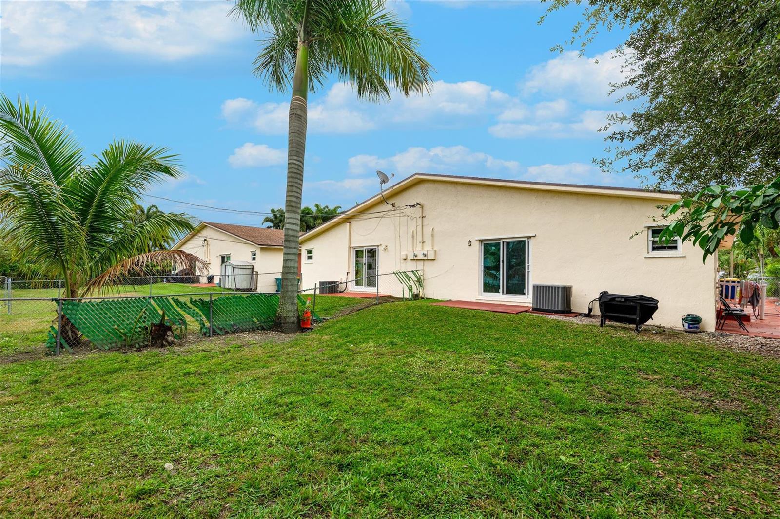 Ver detalles / 0 6012 sq. ft. $ 2026-06-21 0 foto