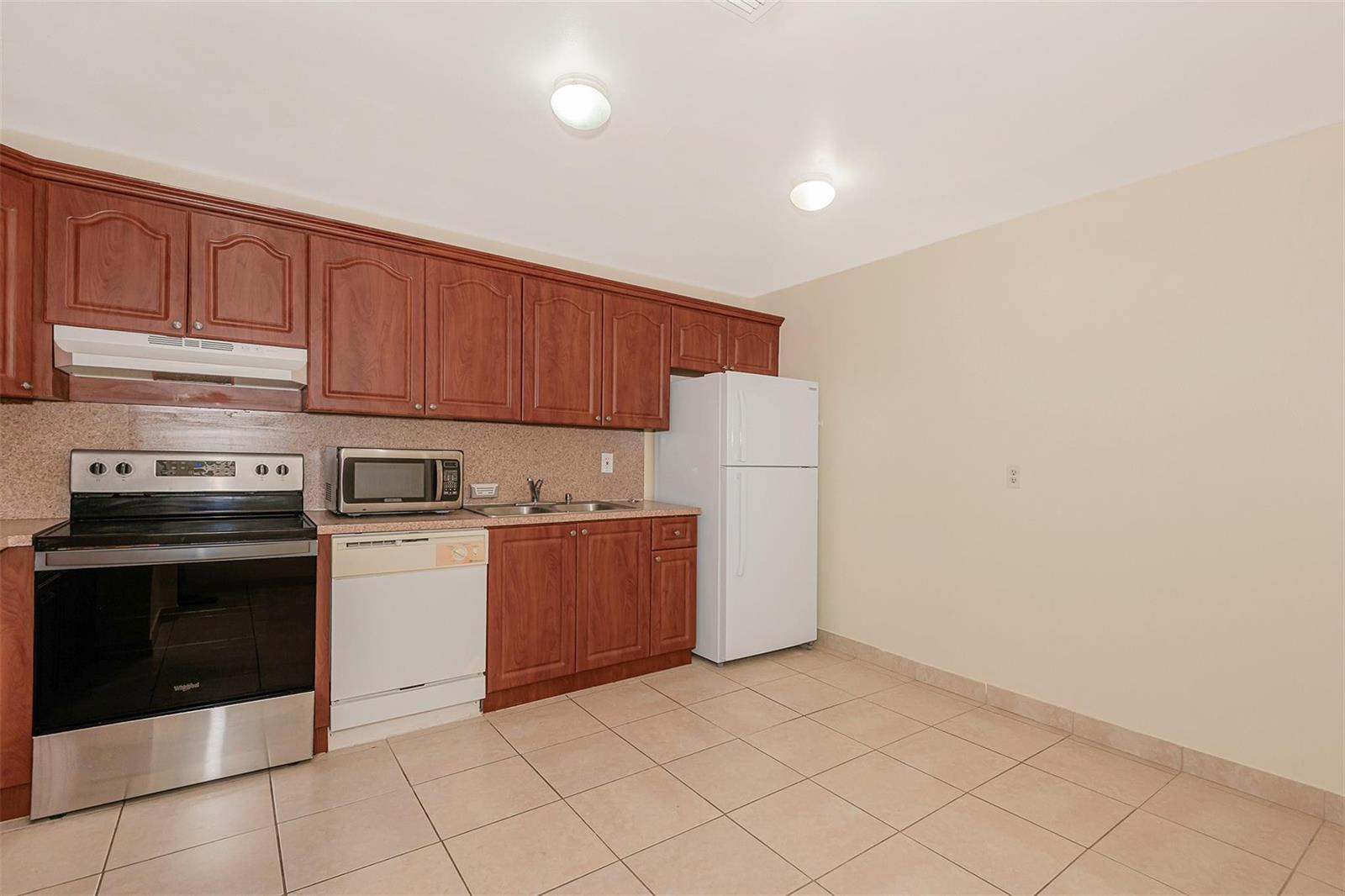 Ver detalles / 0 6012 sq. ft. $ 2026-06-21 0 foto