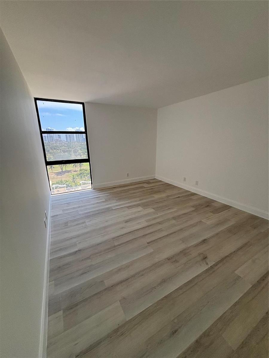 Photo of 20301 Country Club  #1127, Aventura, Florida, 33180 - Photo 14