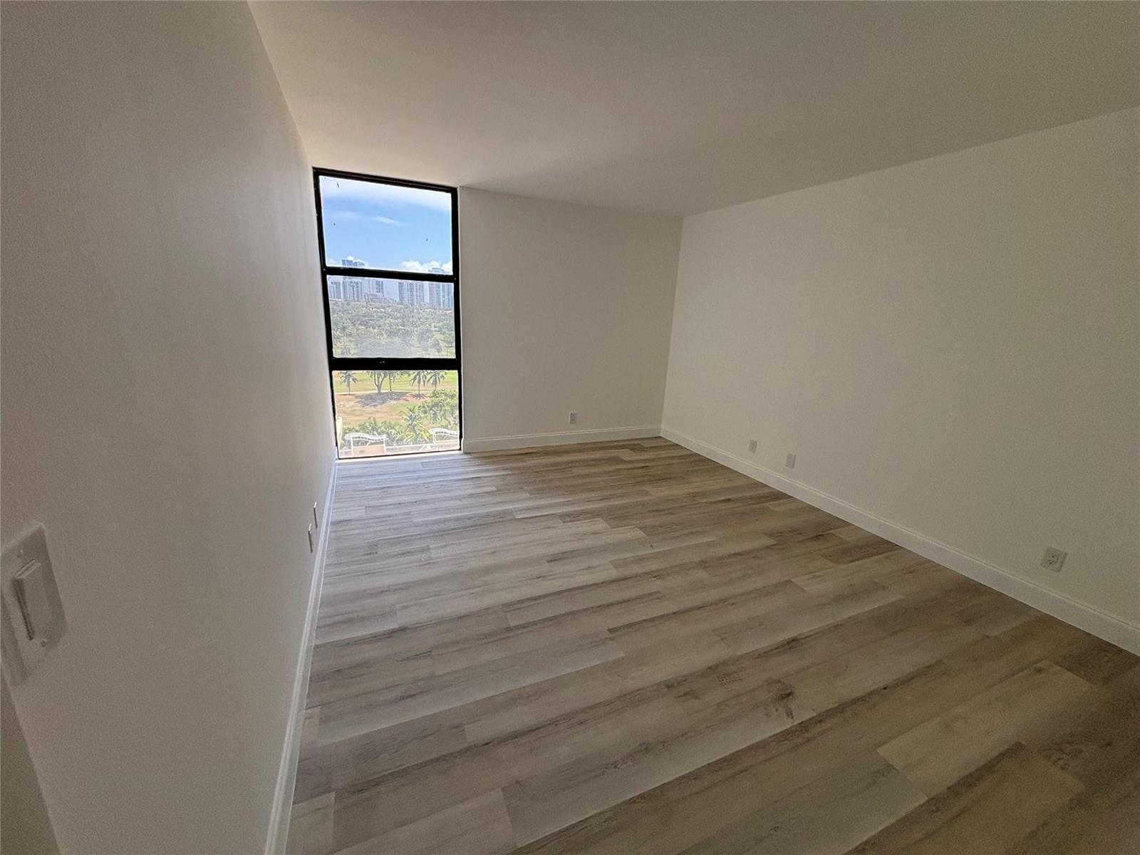 Photo of 20301 Country Club  #1127, Aventura, Florida, 33180 - Photo 15