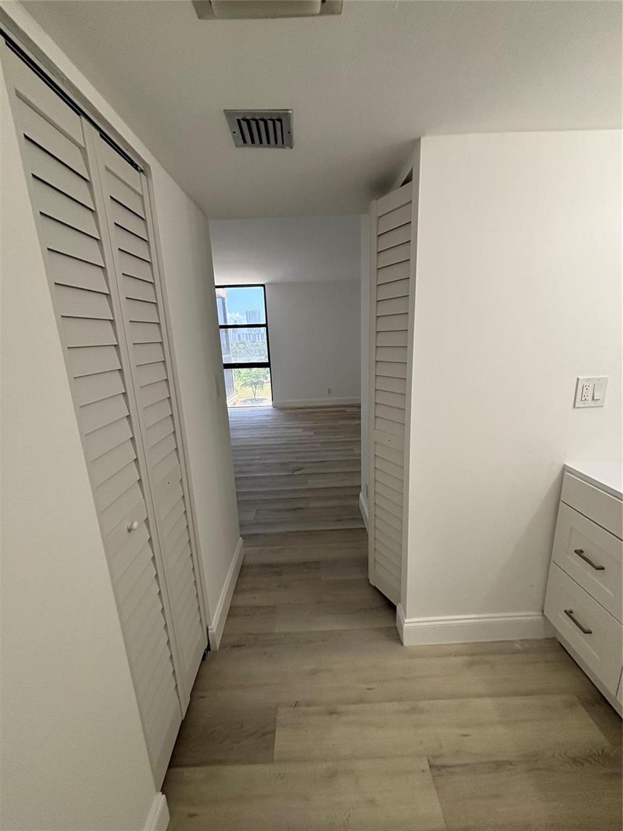 Photo of 20301 Country Club  #1127, Aventura, Florida, 33180 - Photo 16