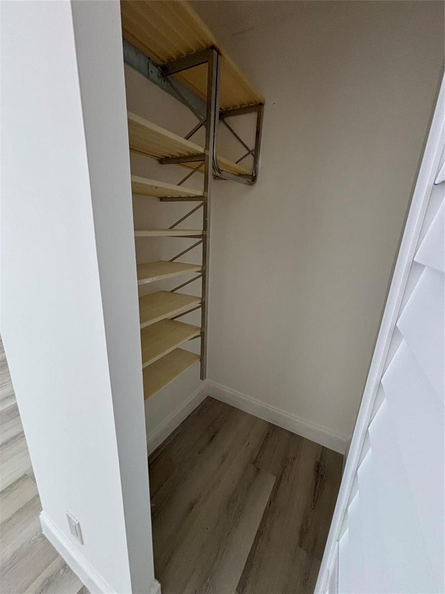 Photo of 20301 Country Club  #1127, Aventura, Florida, 33180 - Photo 18