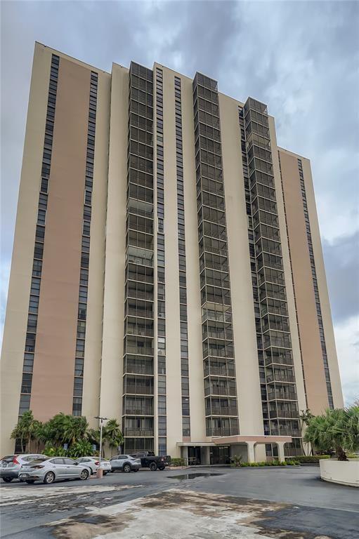 Photo of 20301 Country Club  #1127, Aventura, Florida, 33180 - Photo 2