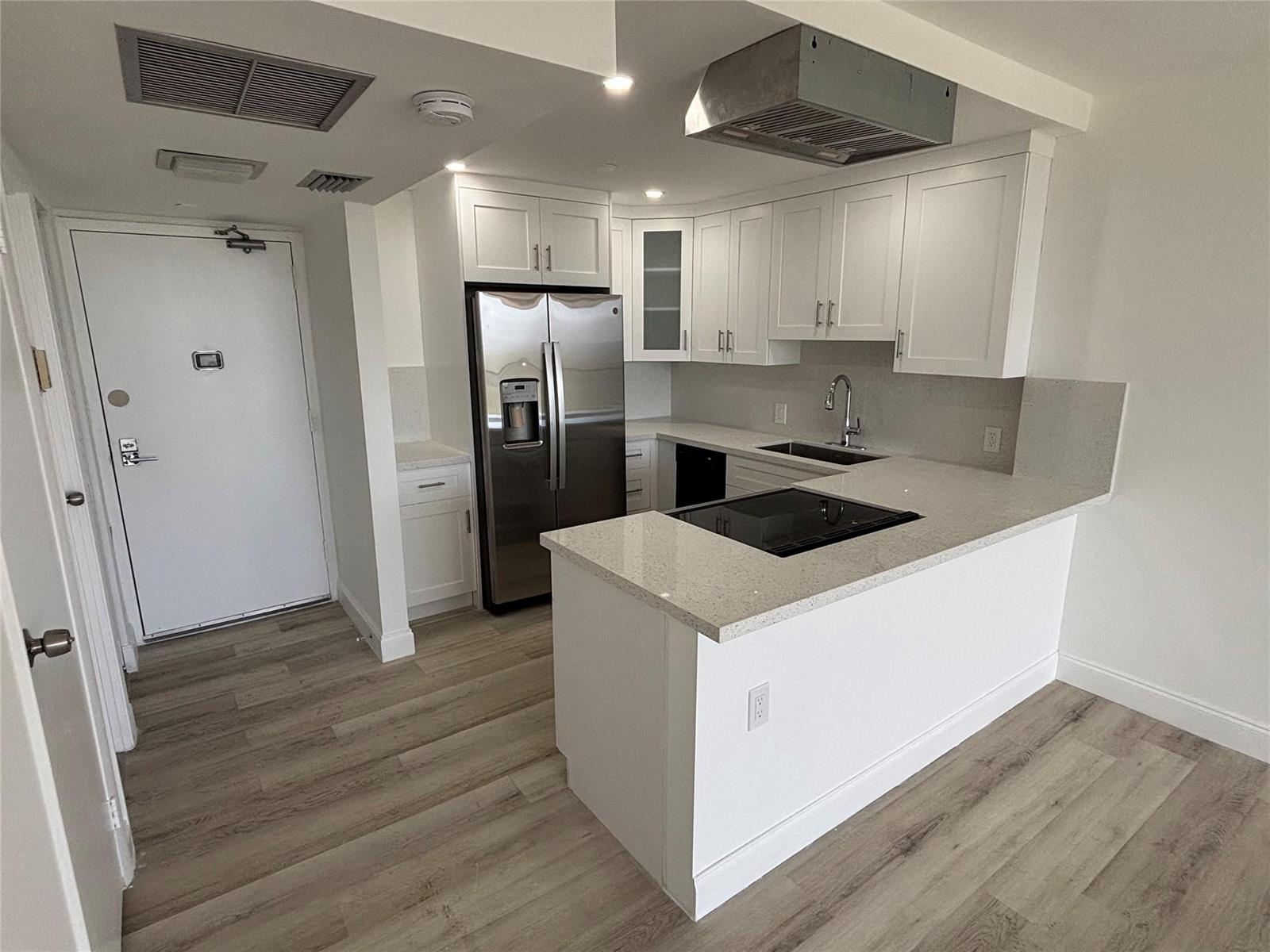 Photo of 20301 Country Club  #1127, Aventura, Florida, 33180 - Photo 4