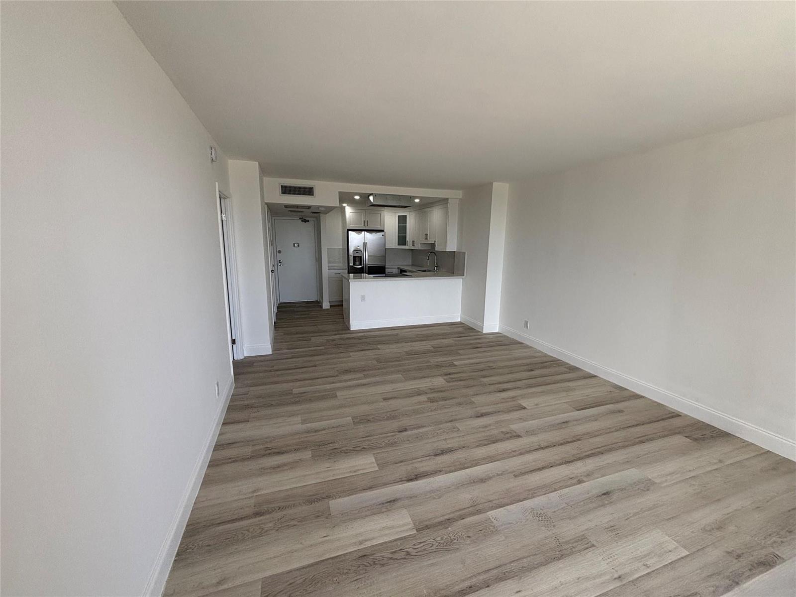 Photo of 20301 Country Club  #1127, Aventura, Florida, 33180 - Photo 7