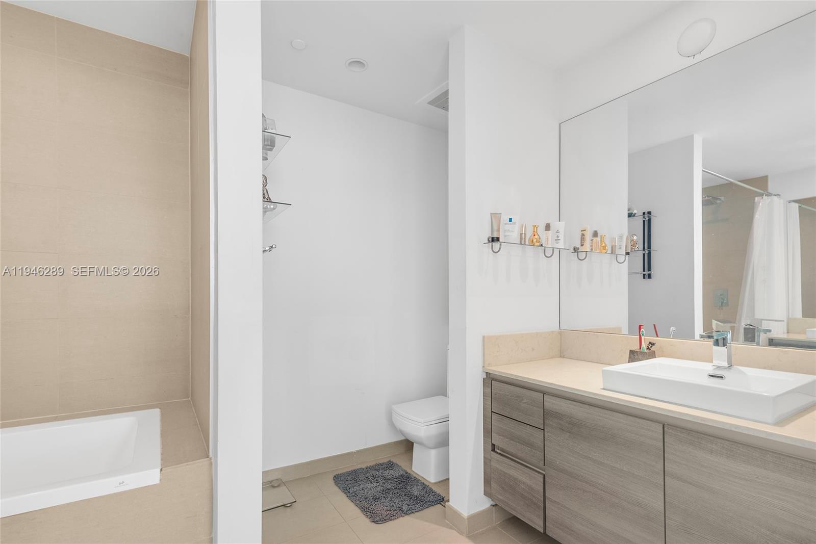 Photo of 1080 Brickell Ave  #513, Miami, Florida, 33131 - 