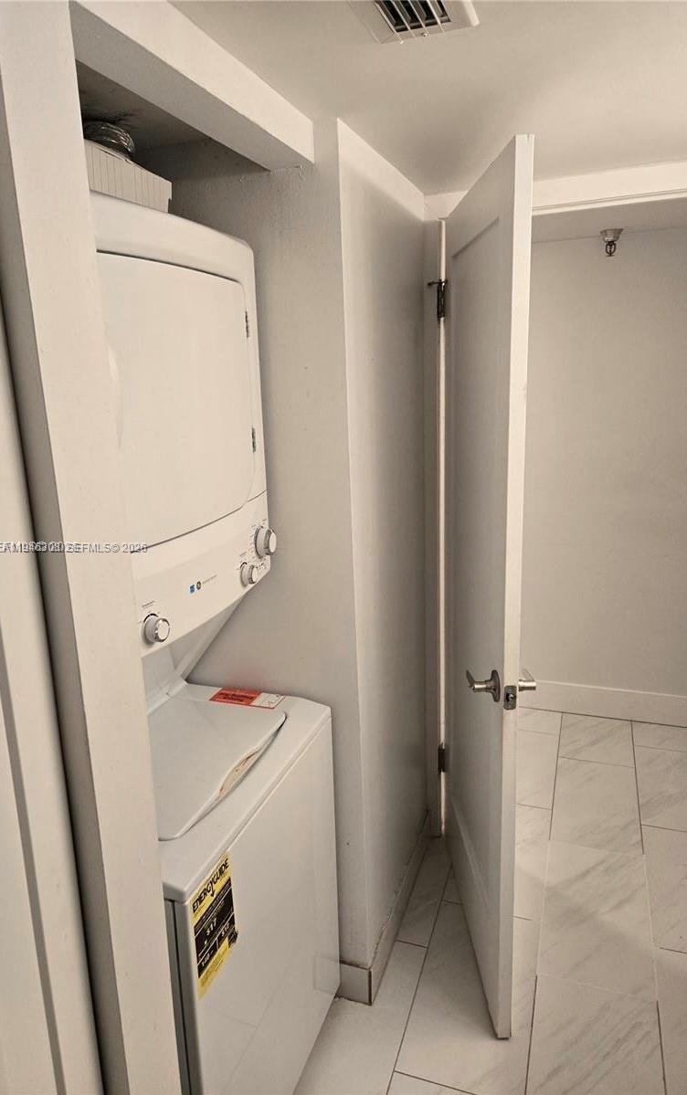 815 0 / 1 732 кв.футов $ 2026-01-15 0 Фото