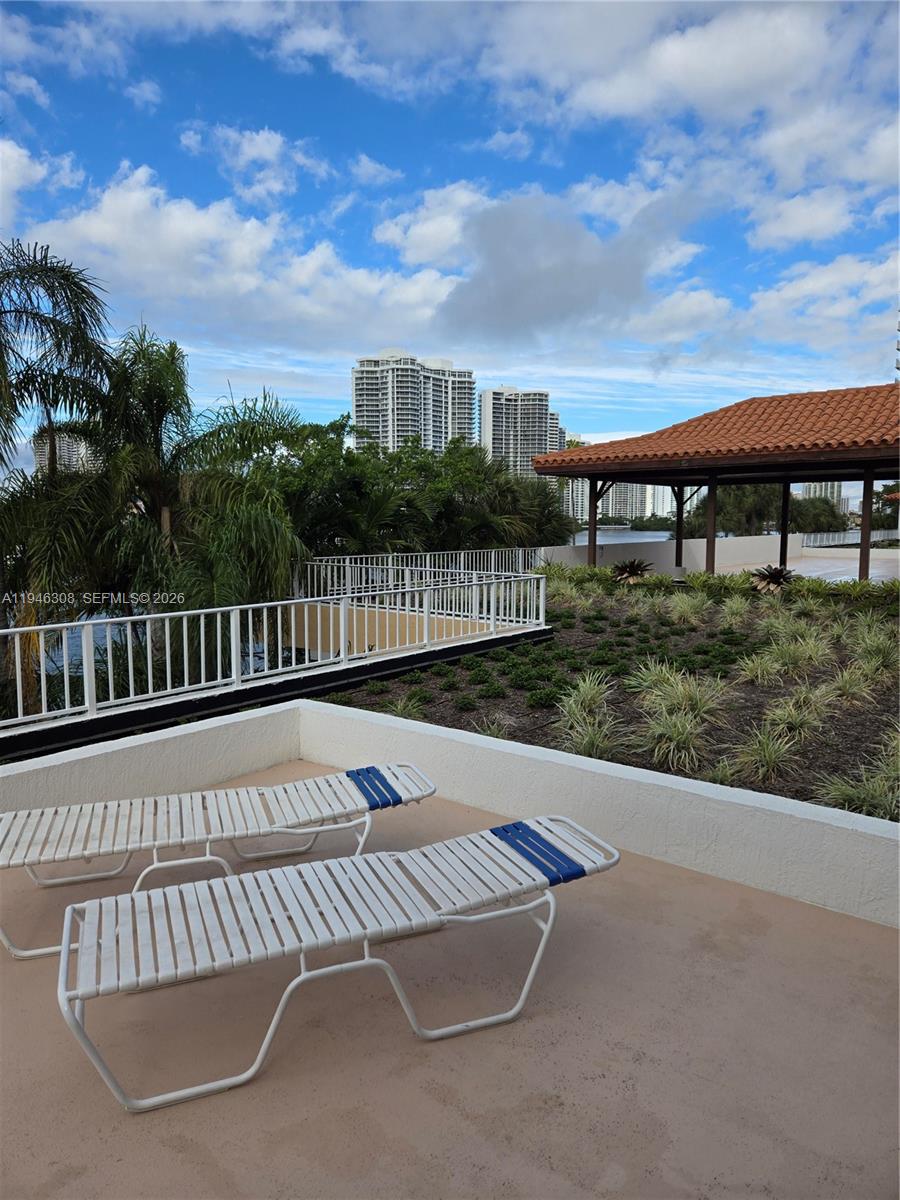 815 0 / 1 732 кв.футов $ 2026-01-15 0 Фото