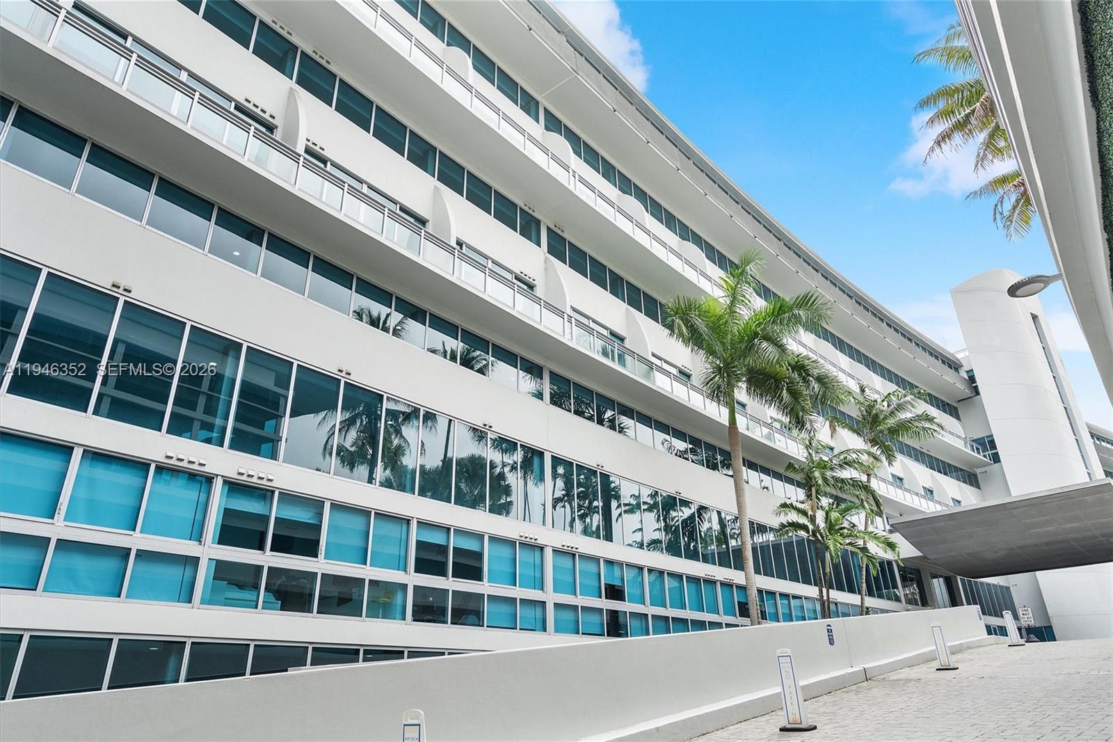 Photo of 2950 188th St  #310, Aventura, Florida, 33180 - 