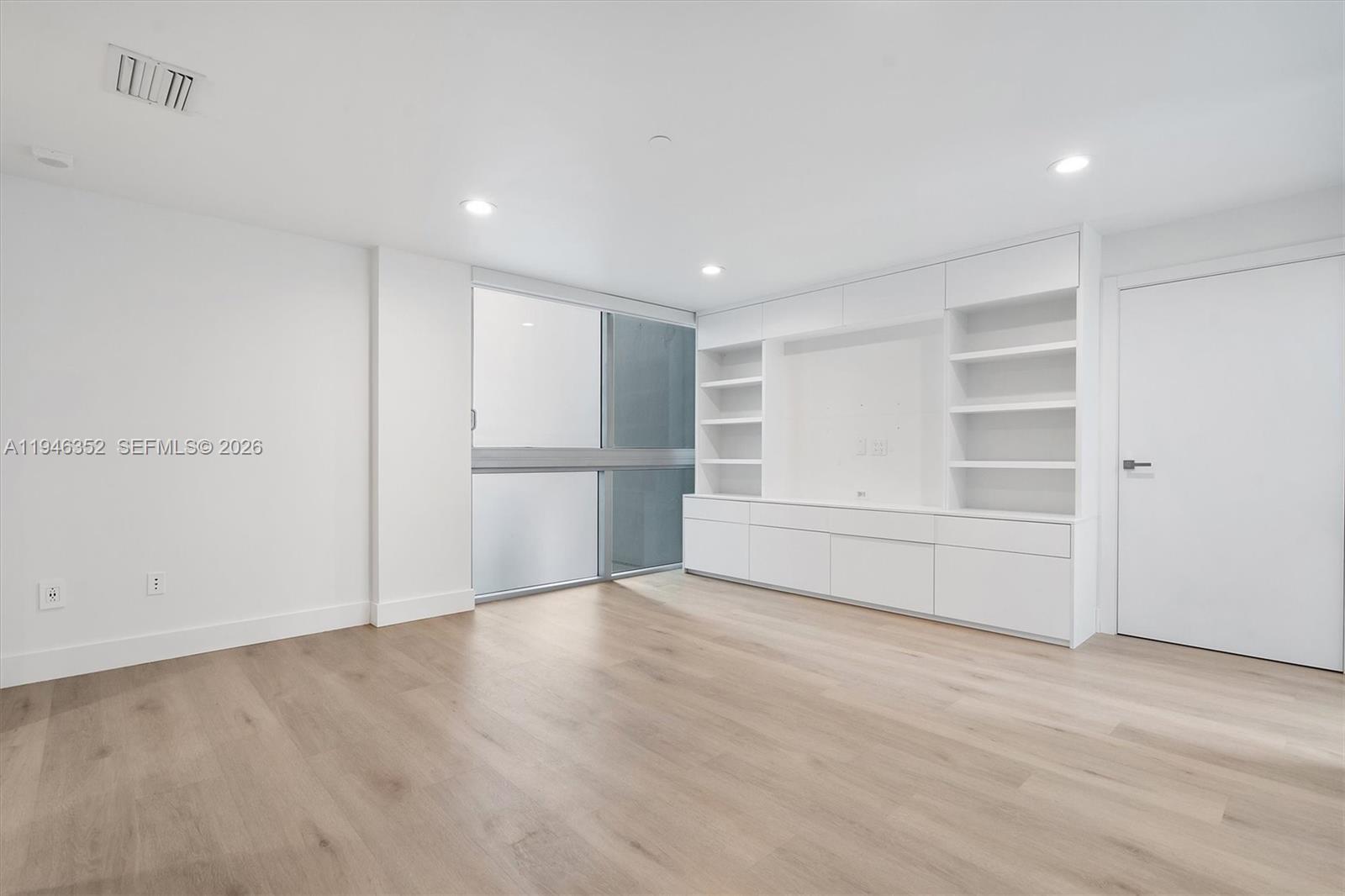 Photo of 2950 188th St  #310, Aventura, Florida, 33180 - 