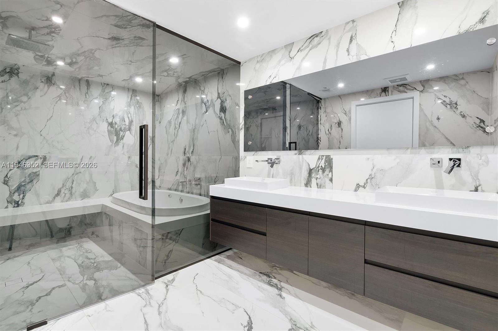 Photo of 2950 188th St  #310, Aventura, Florida, 33180 - 