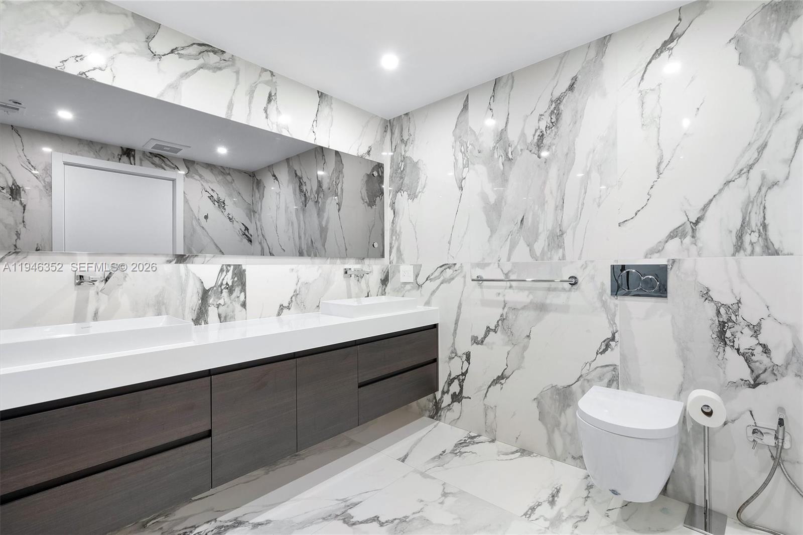 Photo of 2950 188th St  #310, Aventura, Florida, 33180 - 